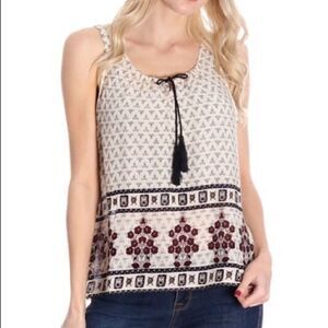 FORGOTTEN Grace tases flowery top
